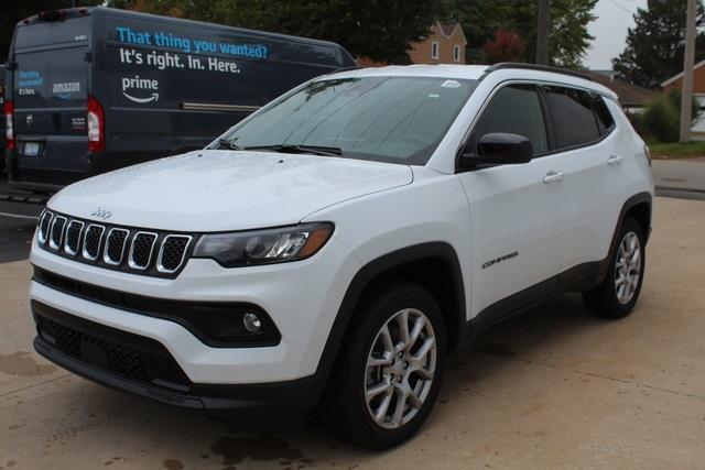 new 2024 Jeep Compass car, priced at $33,850