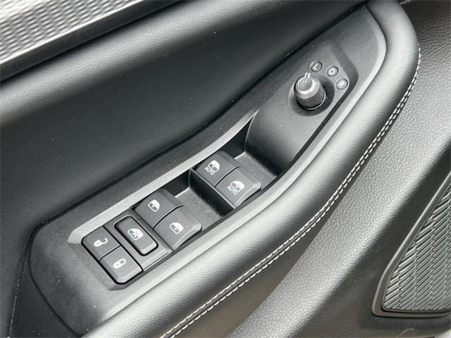 used 2023 Jeep Grand Cherokee car, priced at $29,900