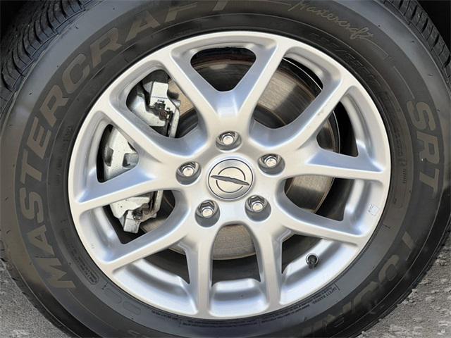 used 2024 Chrysler Pacifica car, priced at $28,979