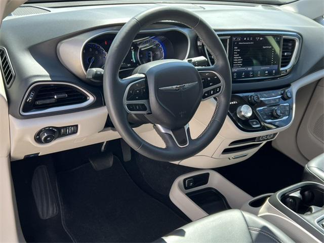 used 2024 Chrysler Pacifica car, priced at $28,979