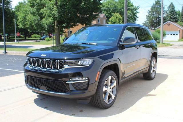 new 2024 Jeep Grand Cherokee car, priced at $53,879