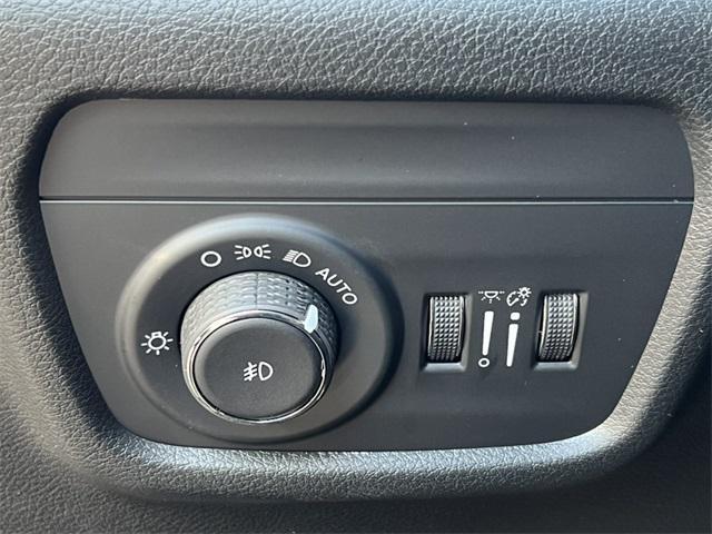 new 2025 Jeep Grand Cherokee car, priced at $52,446