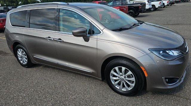 used 2018 Chrysler Pacifica car, priced at $15,990