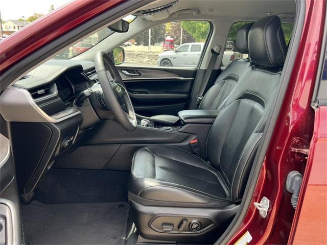 used 2023 Jeep Grand Cherokee car, priced at $27,900