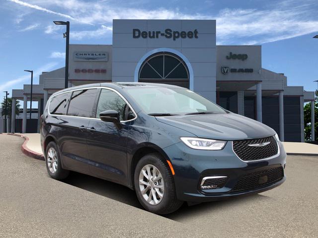 new 2025 Chrysler Pacifica car, priced at $46,900