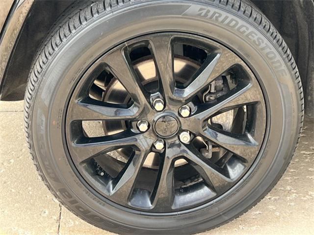 used 2021 Jeep Grand Cherokee car, priced at $25,900
