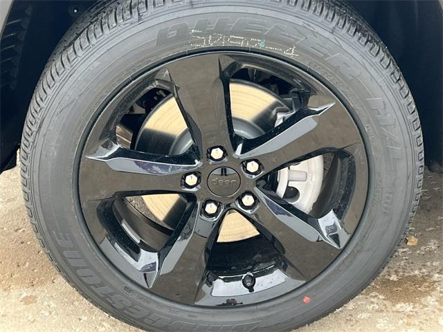 new 2025 Jeep Grand Cherokee L car, priced at $48,712