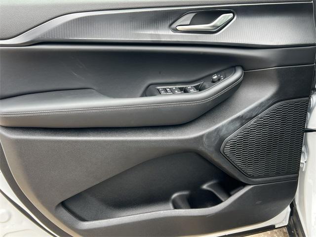 new 2025 Jeep Grand Cherokee L car, priced at $48,712