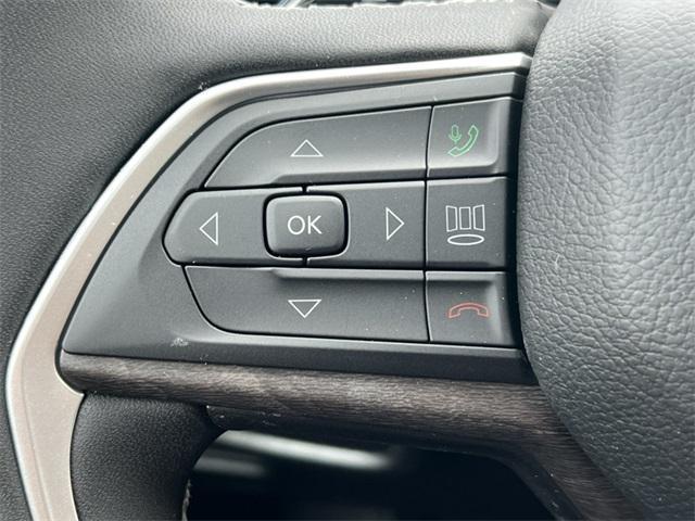 new 2025 Jeep Grand Cherokee car, priced at $46,942