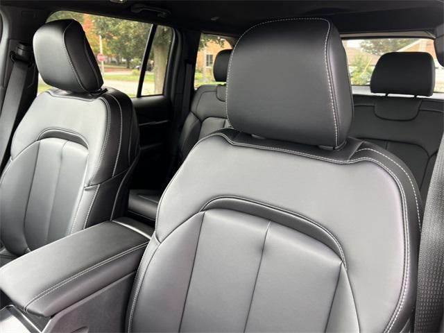 new 2025 Jeep Grand Cherokee car, priced at $46,942