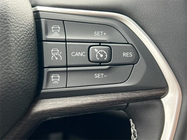 new 2025 Jeep Grand Cherokee car, priced at $46,942