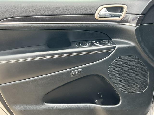 used 2014 Jeep Grand Cherokee car, priced at $9,700