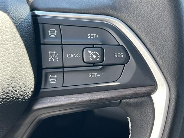 new 2025 Jeep Grand Cherokee car, priced at $50,391