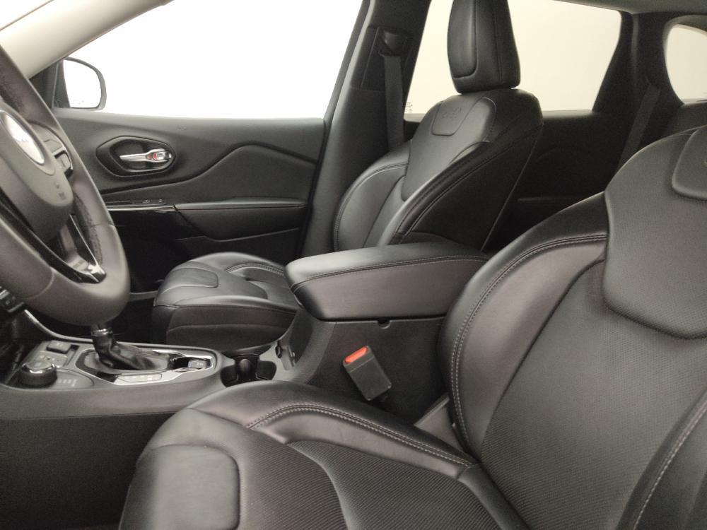used 2023 Jeep Cherokee car, priced at $24,995