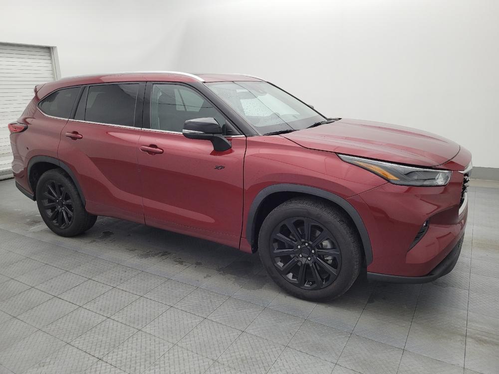 used 2022 Toyota Highlander car, priced at $31,095