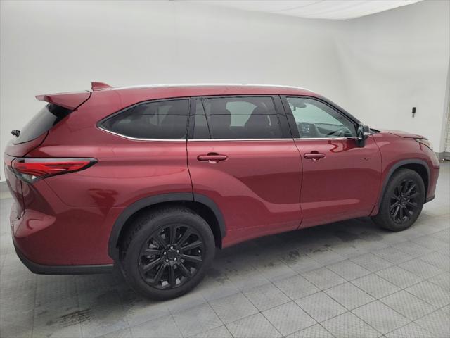used 2022 Toyota Highlander car, priced at $31,695