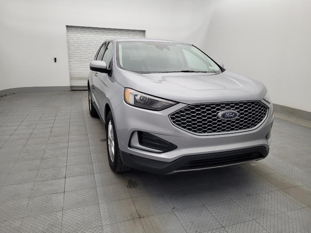 used 2024 Ford Edge car, priced at $25,695