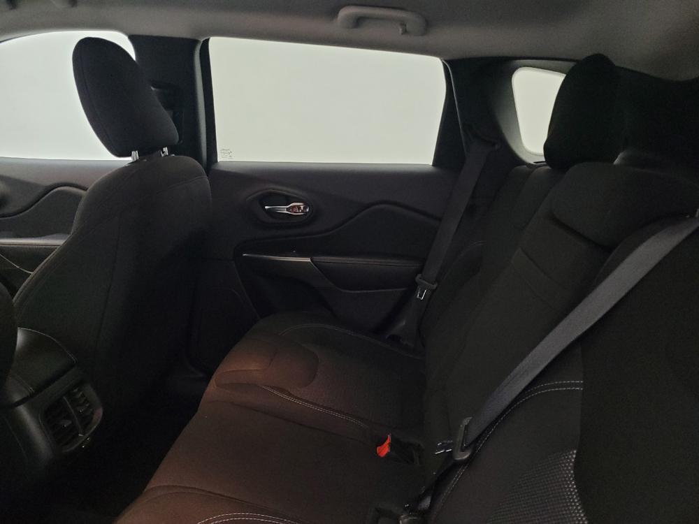 used 2019 Jeep Cherokee car, priced at $17,995