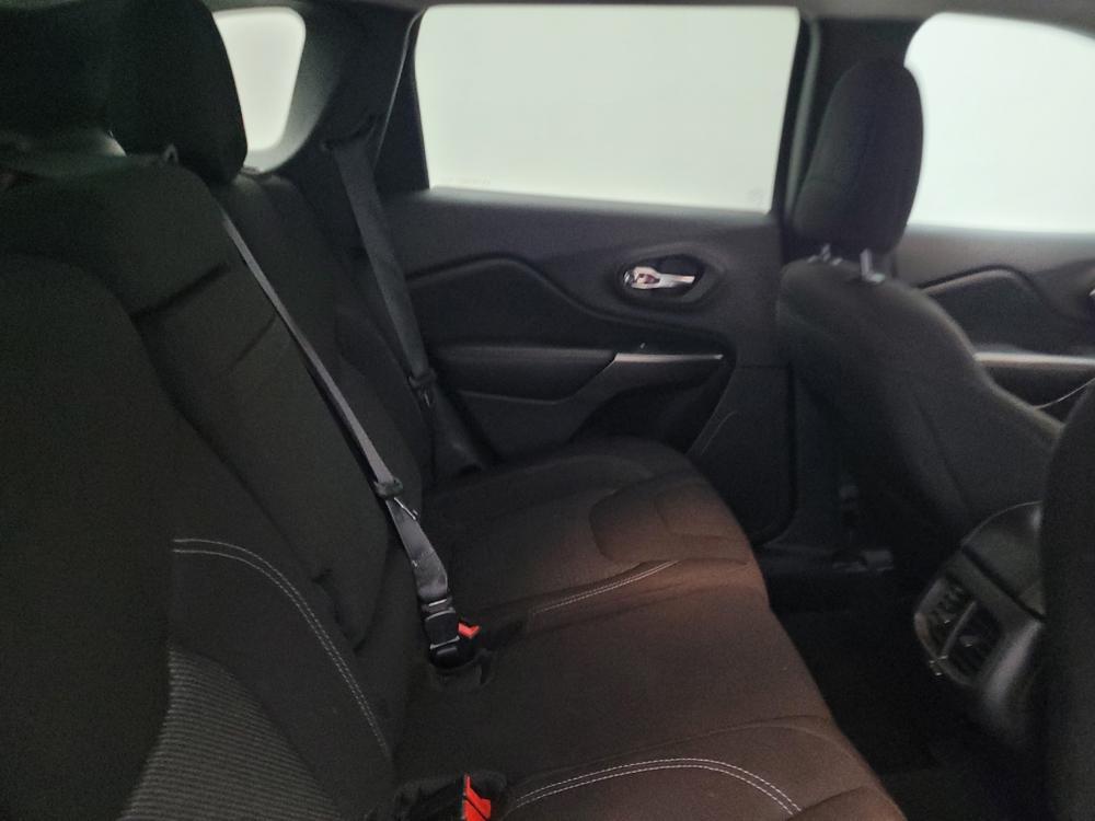used 2019 Jeep Cherokee car, priced at $17,995