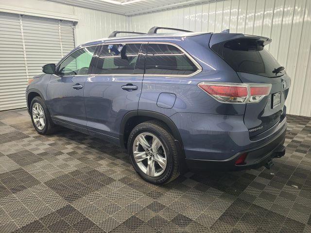 used 2016 Toyota Highlander car