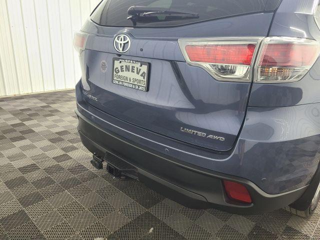 used 2016 Toyota Highlander car