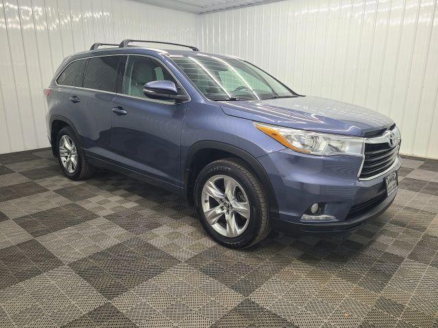 used 2016 Toyota Highlander car