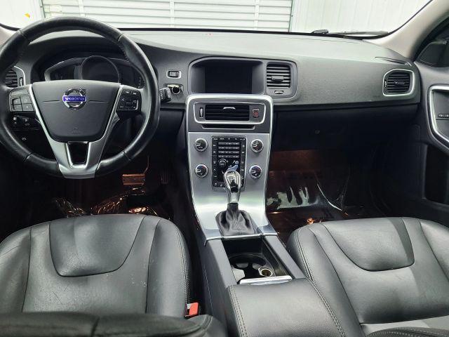 used 2018 Volvo V60 Cross Country car, priced at $18,995