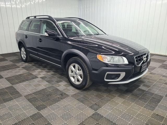 used 2013 Volvo XC70 car, priced at $12,995