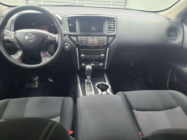 used 2017 Nissan Pathfinder car