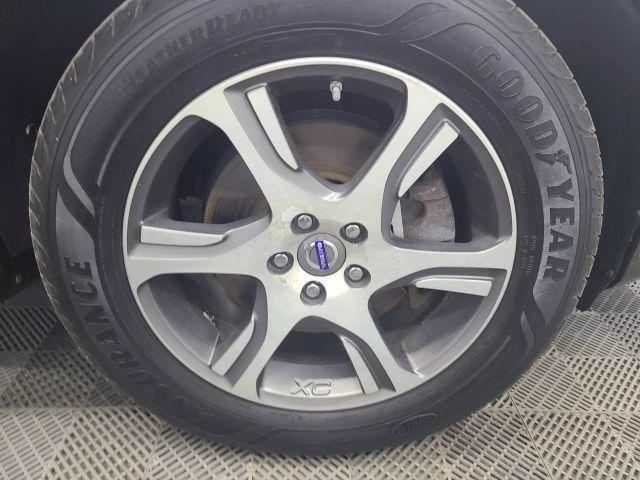 used 2015 Volvo XC60 car, priced at $13,995