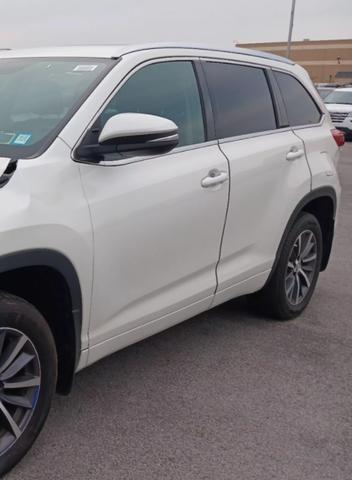 used 2018 Toyota Highlander car, priced at $22,995