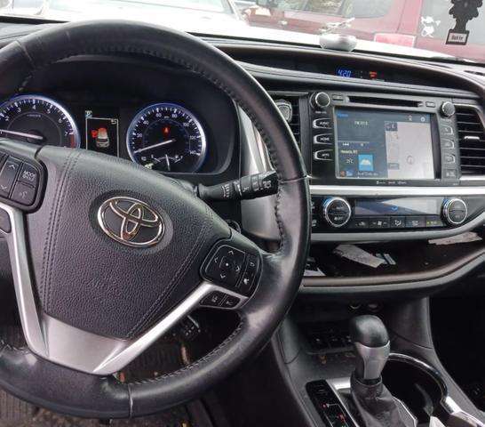 used 2018 Toyota Highlander car, priced at $22,995