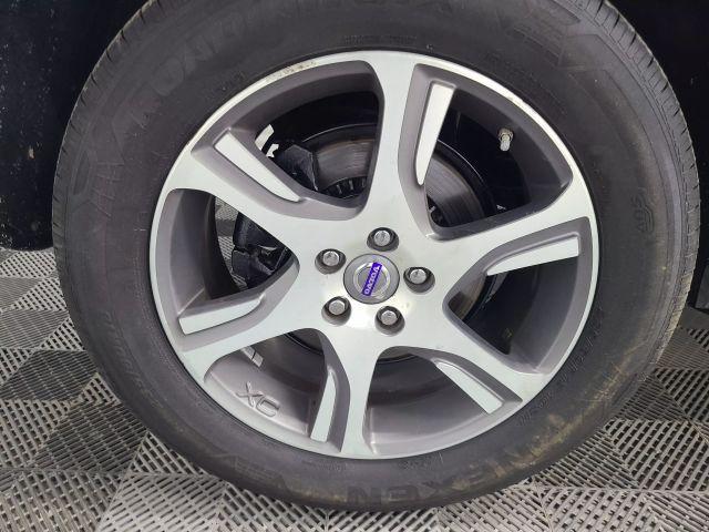 used 2015 Volvo XC60 car, priced at $14,995