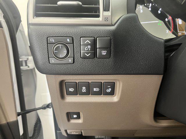 used 2023 Lexus GX 460 car, priced at $55,900
