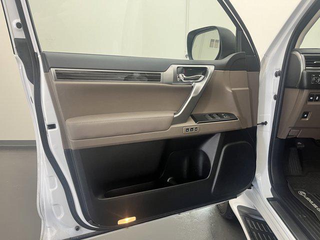 used 2023 Lexus GX 460 car, priced at $55,900