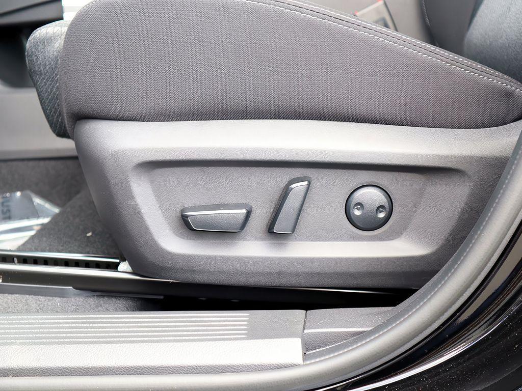 new 2025 Nissan Rogue car, priced at $33,277