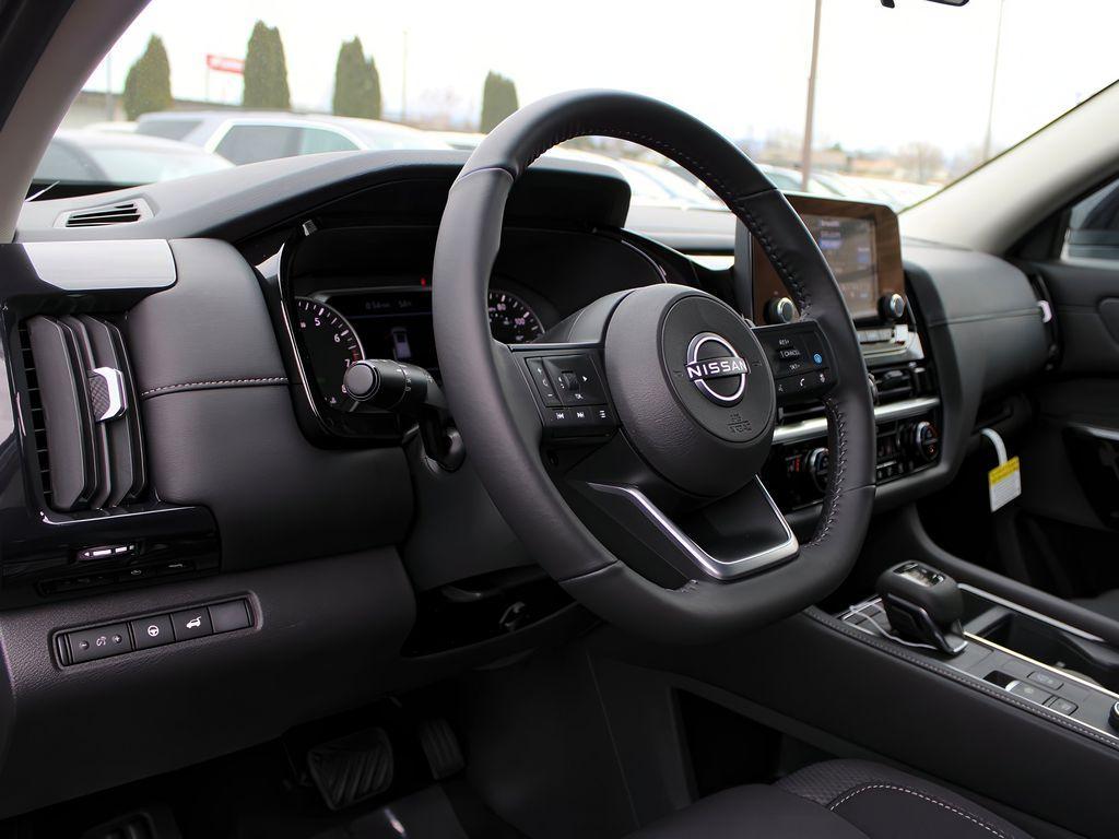 new 2025 Nissan Pathfinder car, priced at $46,350