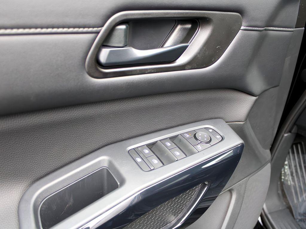 new 2025 Nissan Pathfinder car, priced at $46,350