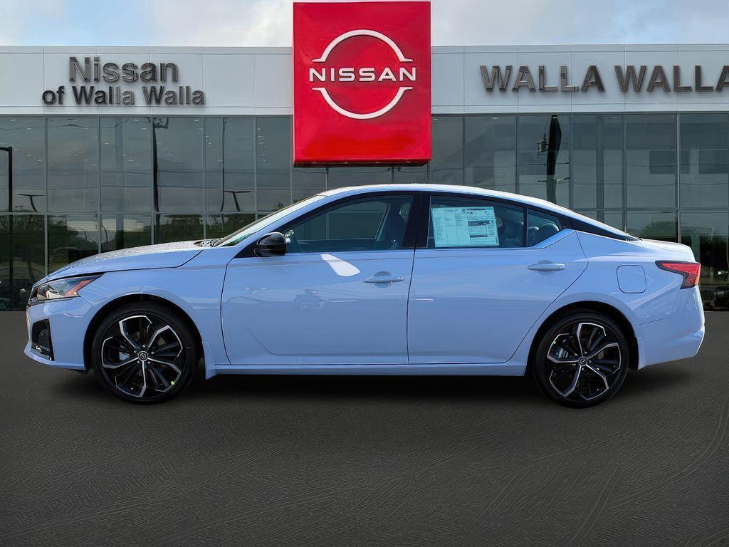 new 2025 Nissan Altima car, priced at $33,999