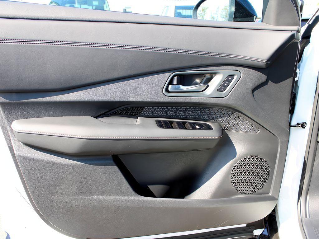 new 2025 Nissan ARIYA car, priced at $41,598