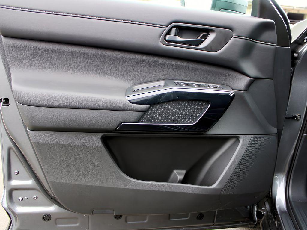 new 2025 Nissan Pathfinder car, priced at $46,905