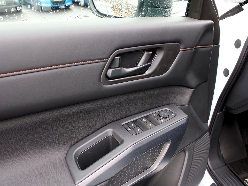 new 2025 Nissan Pathfinder car, priced at $48,070