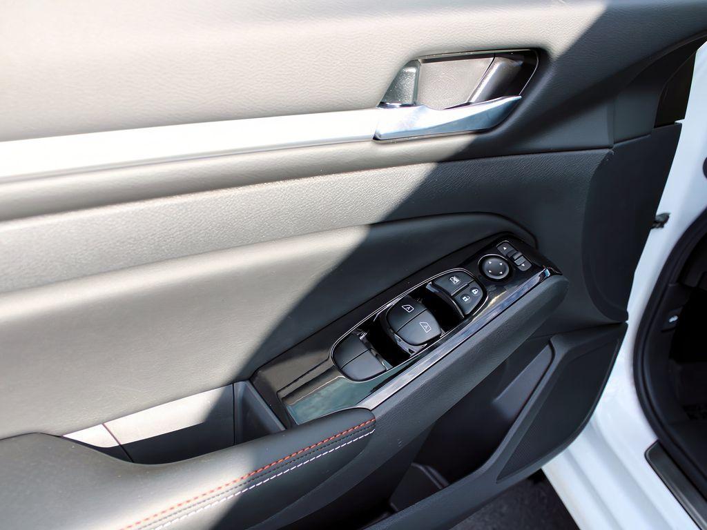 new 2025 Nissan Altima car, priced at $33,999