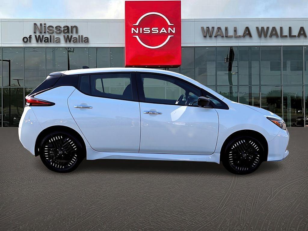 new 2025 Nissan Leaf car, priced at $35,297