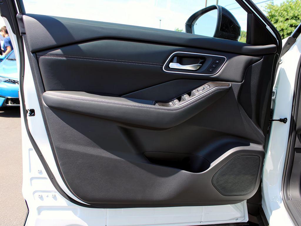 new 2025 Nissan Rogue car, priced at $47,998