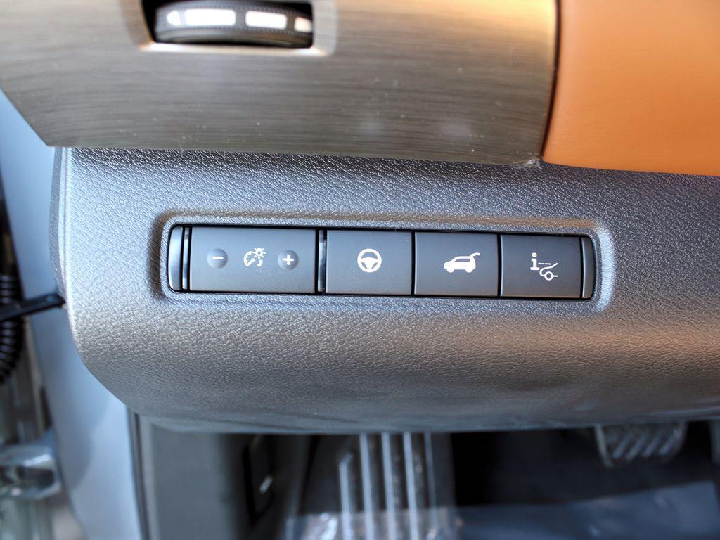 new 2025 Nissan Pathfinder car, priced at $55,599