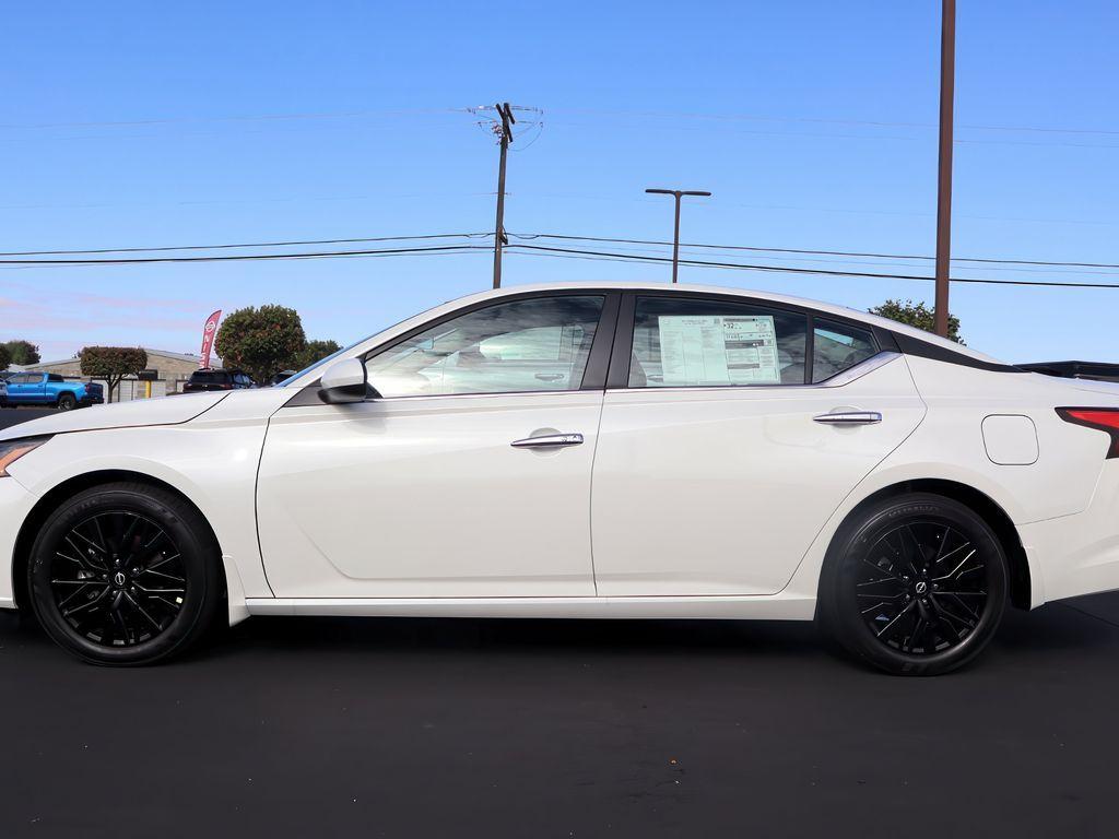 new 2025 Nissan Altima car, priced at $29,999