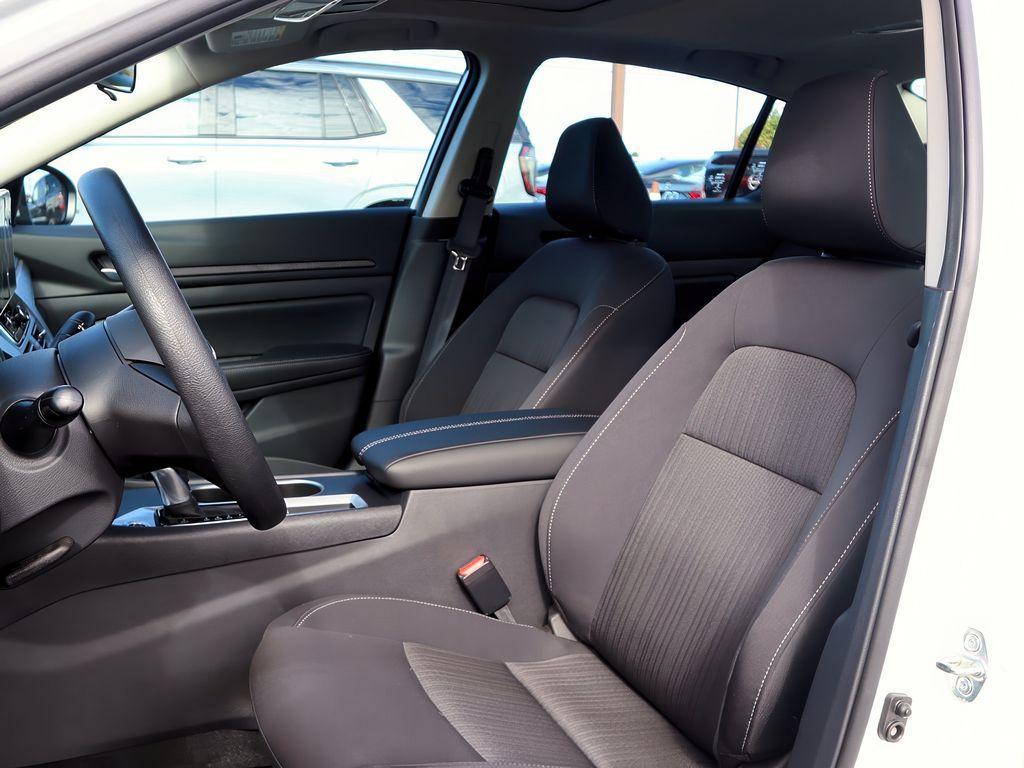 new 2025 Nissan Altima car, priced at $29,999