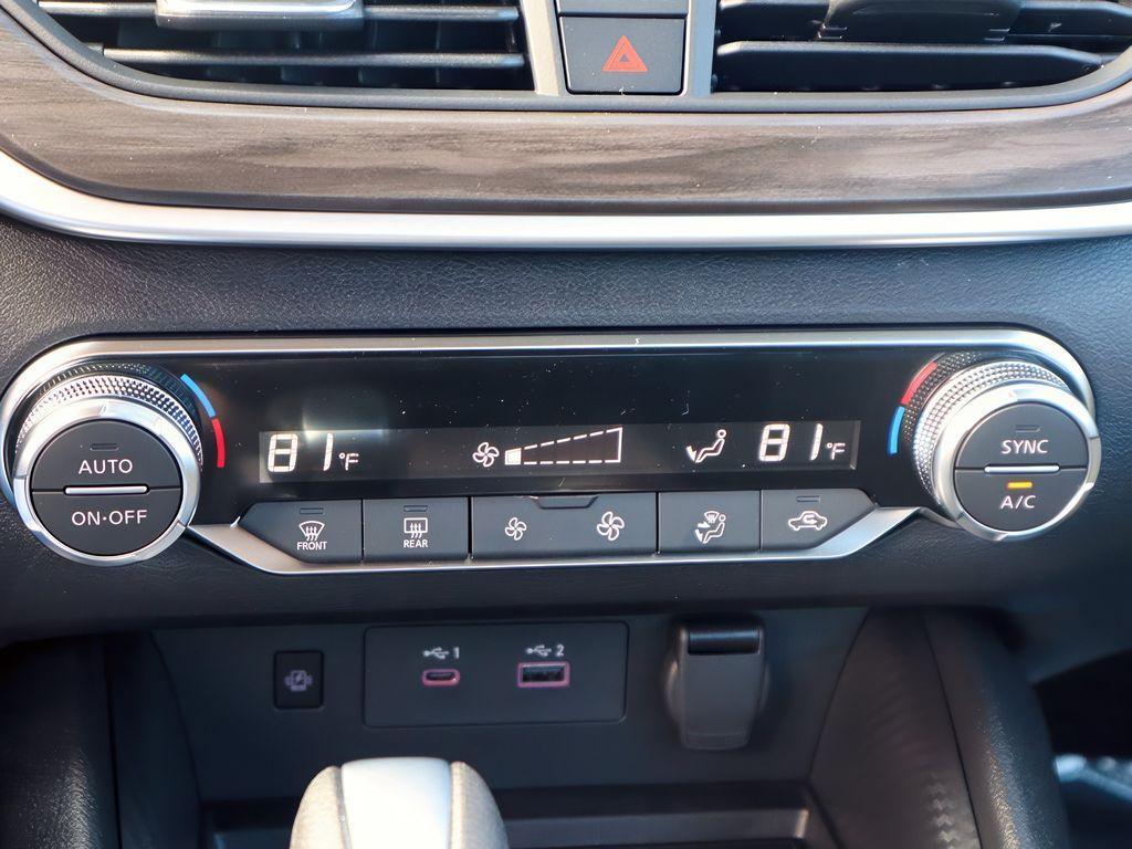 new 2025 Nissan Altima car, priced at $29,999