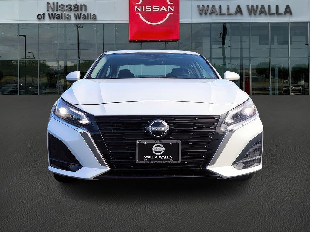 new 2025 Nissan Altima car, priced at $29,999